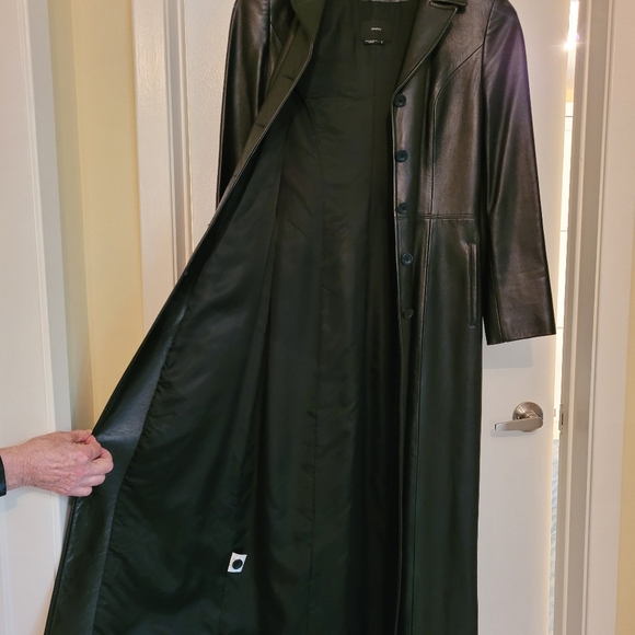 Black Custom made Leather Coat - Picture 8 of 10
